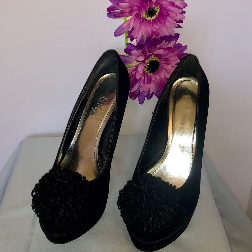 ROUGE HELIUM BLACK HEELS 👠